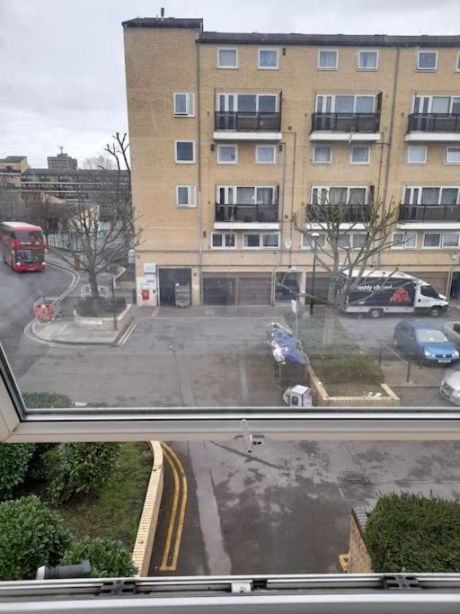Wilmot Close London Luaran gambar