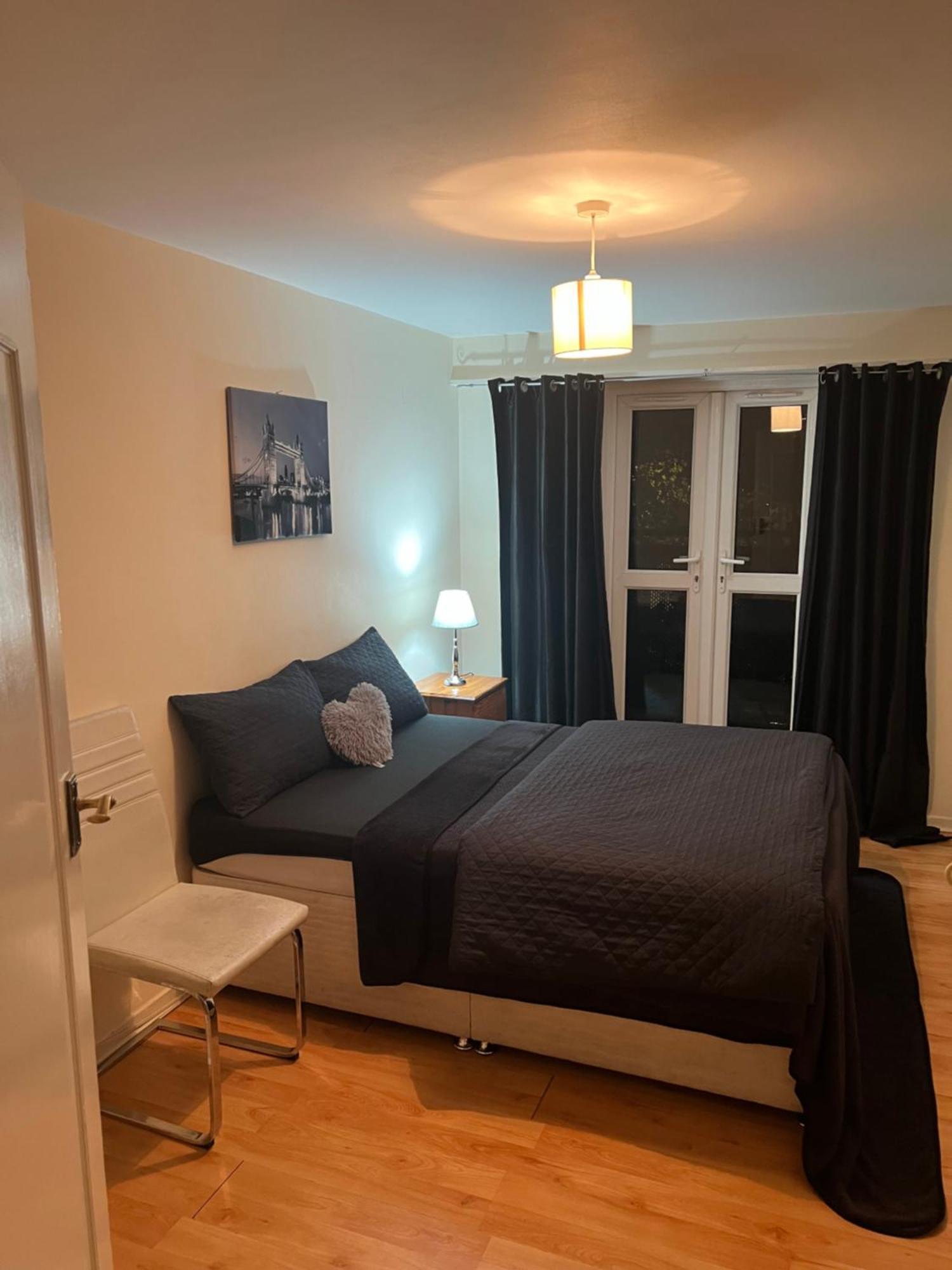 Wilmot Close London Luaran gambar